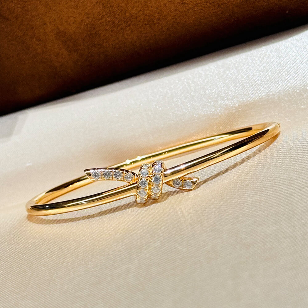 T*f*ny Knot Wire Bangle
