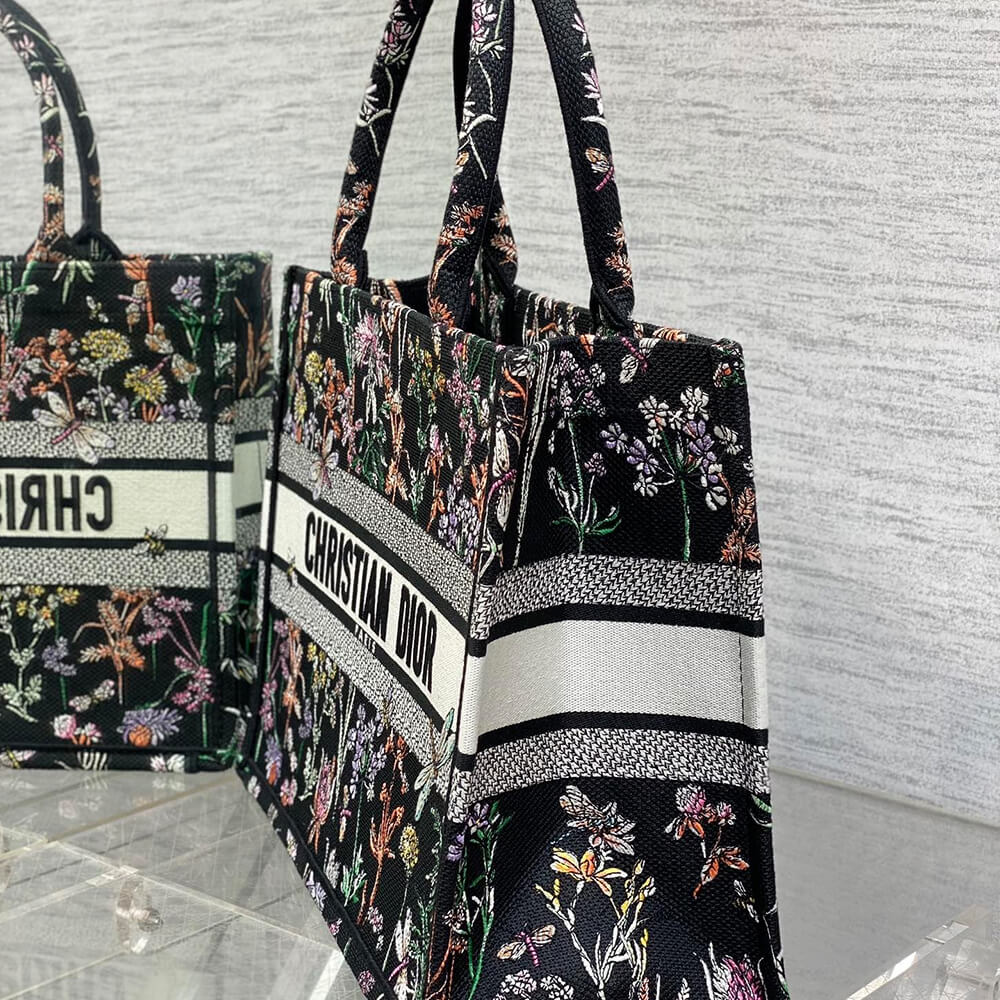 Medium D10r Book Tote